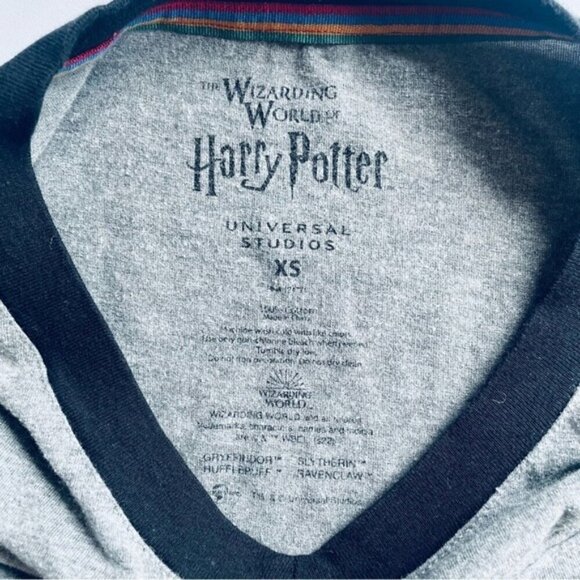 Lot of NWT Harry Potter Keychain Hogwarts Houses + Hogwarts T-Shirt (Size XS) - Picture 9 of 16